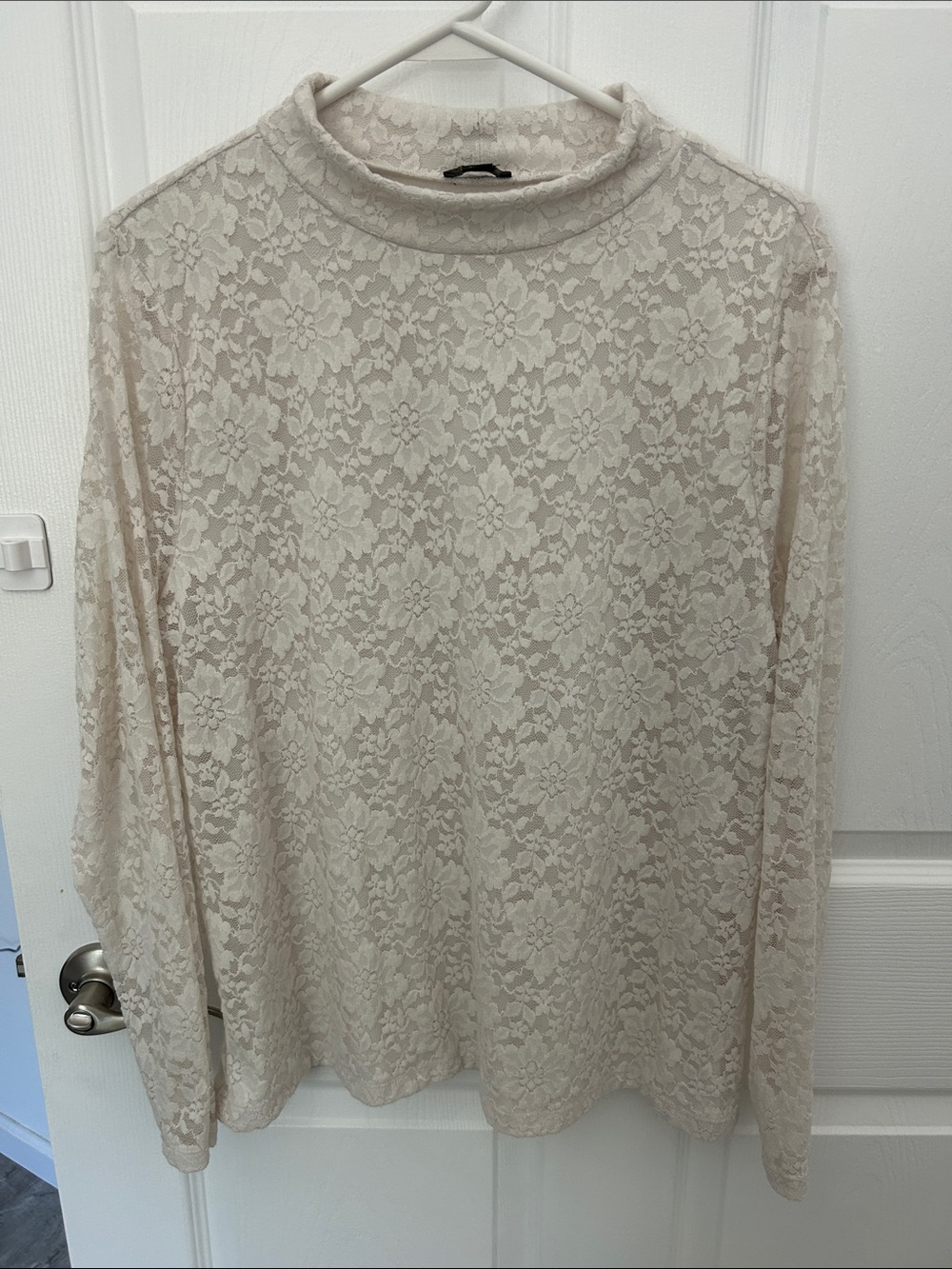 Ann Taylor Factory Cream Lace Long Sleeve Mock Neck Top